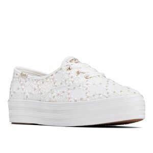 Women's Keds Point Lace Sneakers (WF67728) Size 9.5